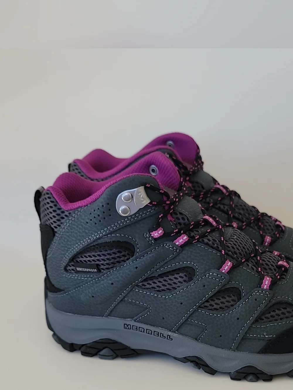 Merrell Waterproof Girls Hiking Boots Gray Pink Black Mid Top Lace Up US Size 5